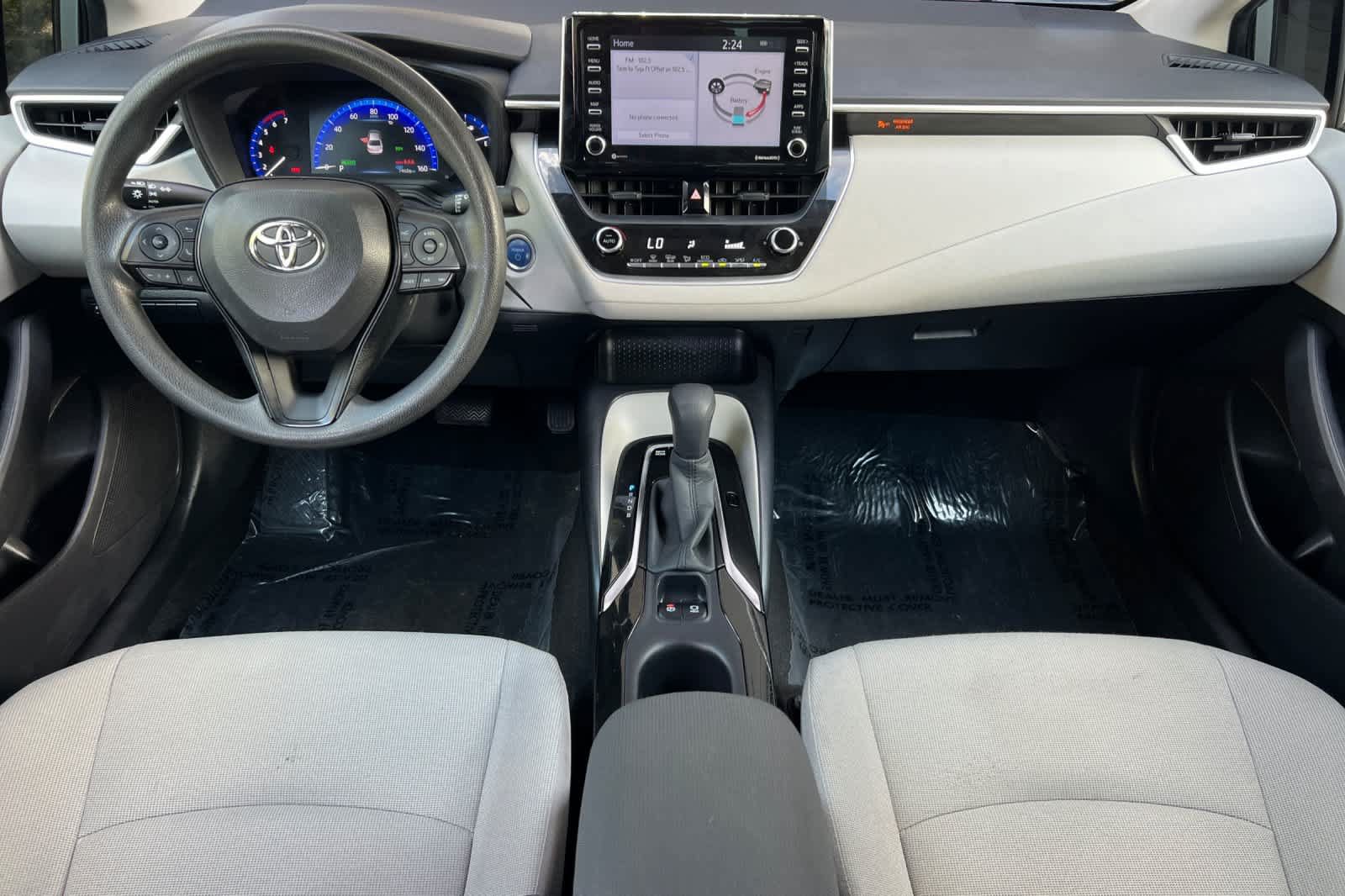 Used 2021 Toyota Corolla LE FWD image 3