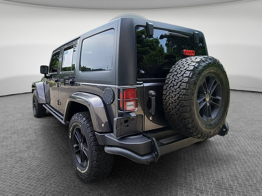 Used 2017 Jeep Wrangler Unlimited Sahara AWD/4WD image 7