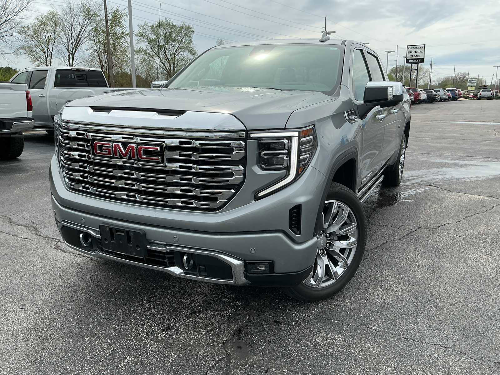 Used 2024 GMC Sierra 1500 Denali w/ Denali Reserve Package image 3