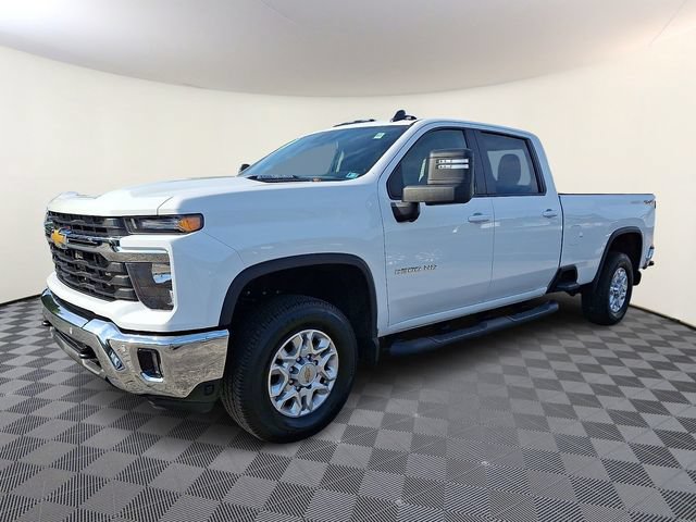 Used 2025 Chevrolet Silverado 2500 LT w/ Safety Package AWD/4WD image 3