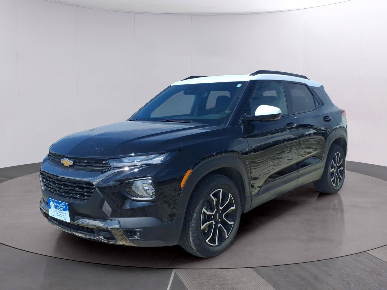 Used 2023 Chevrolet TrailBlazer ACTIV w/ Sun and Liftgate Package FWD image 1