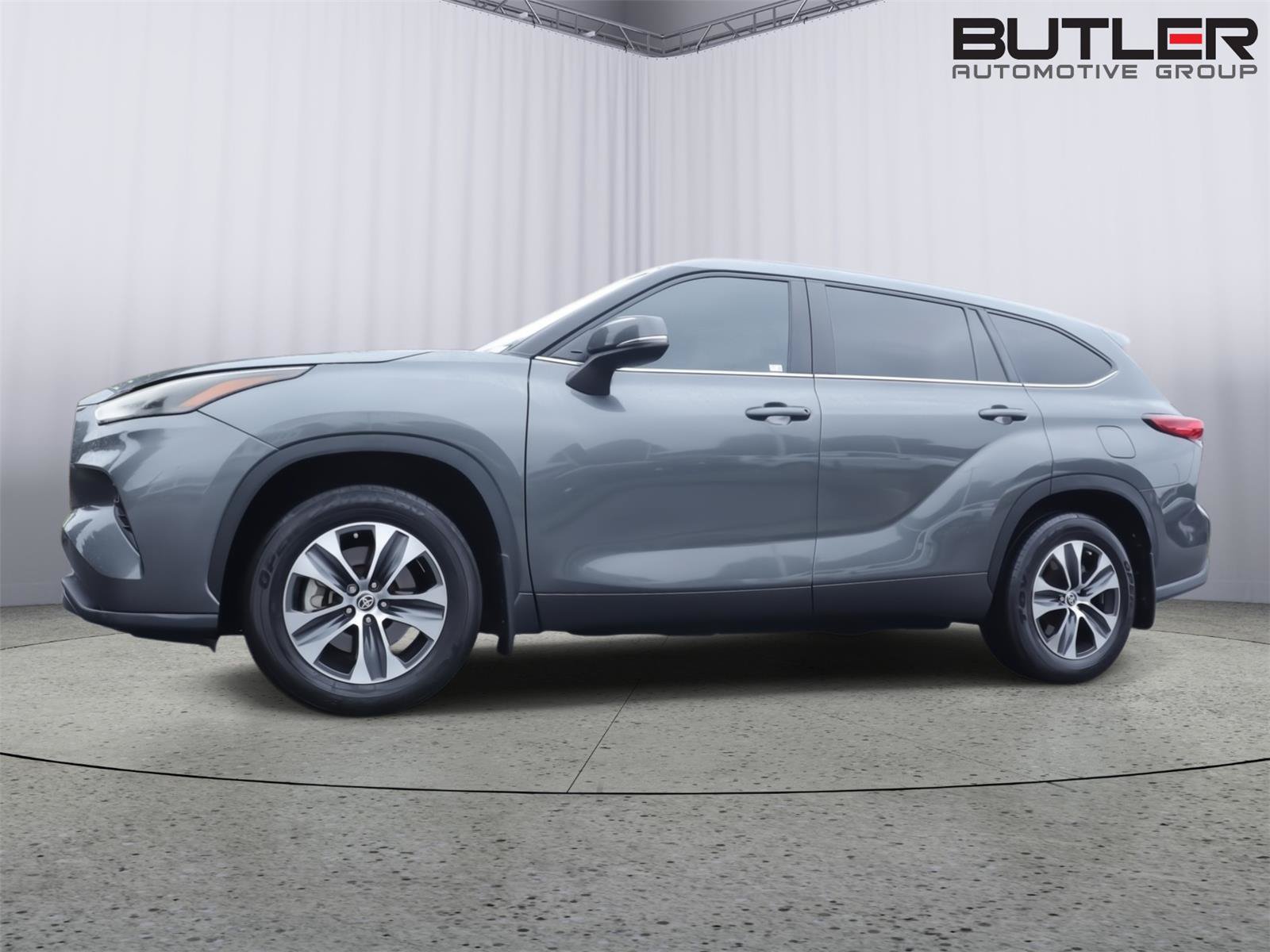 Used 2023 Toyota Highlander XLE