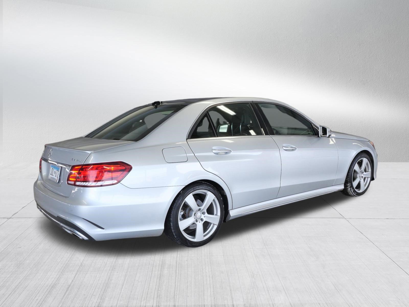 Used 2014 Mercedes-Benz E 350 4MATIC Sedan image 7