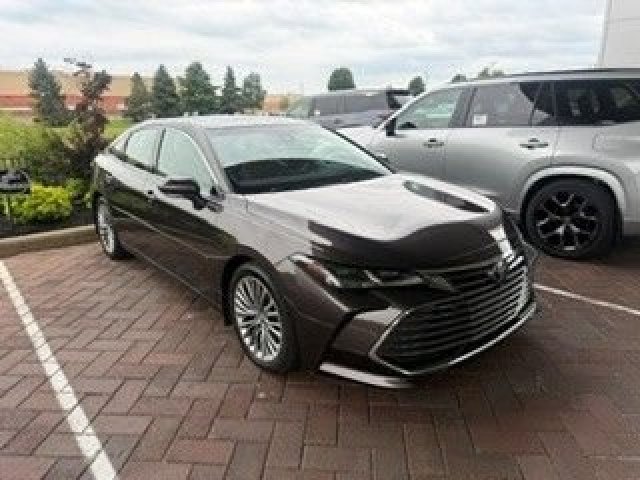 Used 2019 Toyota Avalon Limited w/ Advanced Safety Package FWD image 11