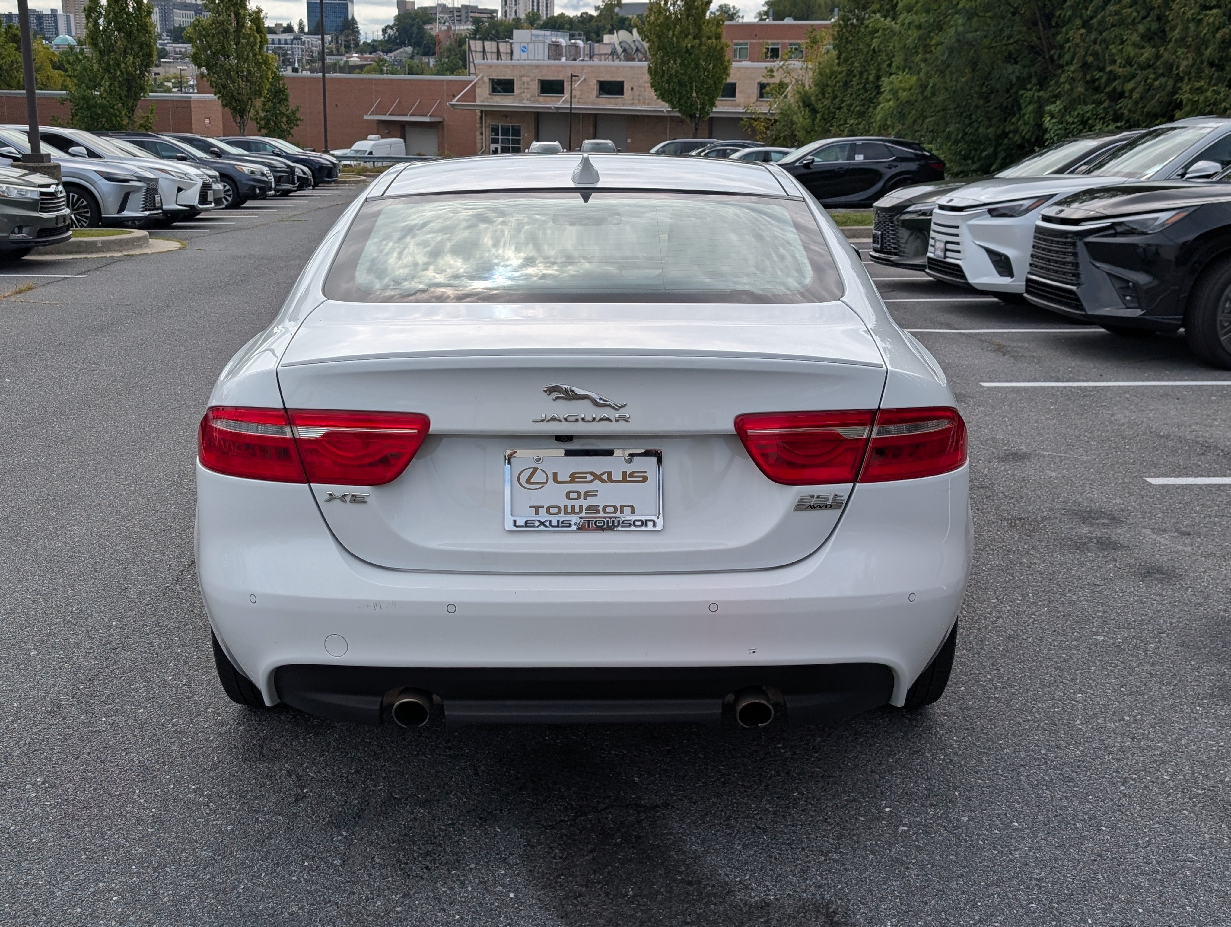 Used 2018 Jaguar XE Prestige AWD/4WD image 4