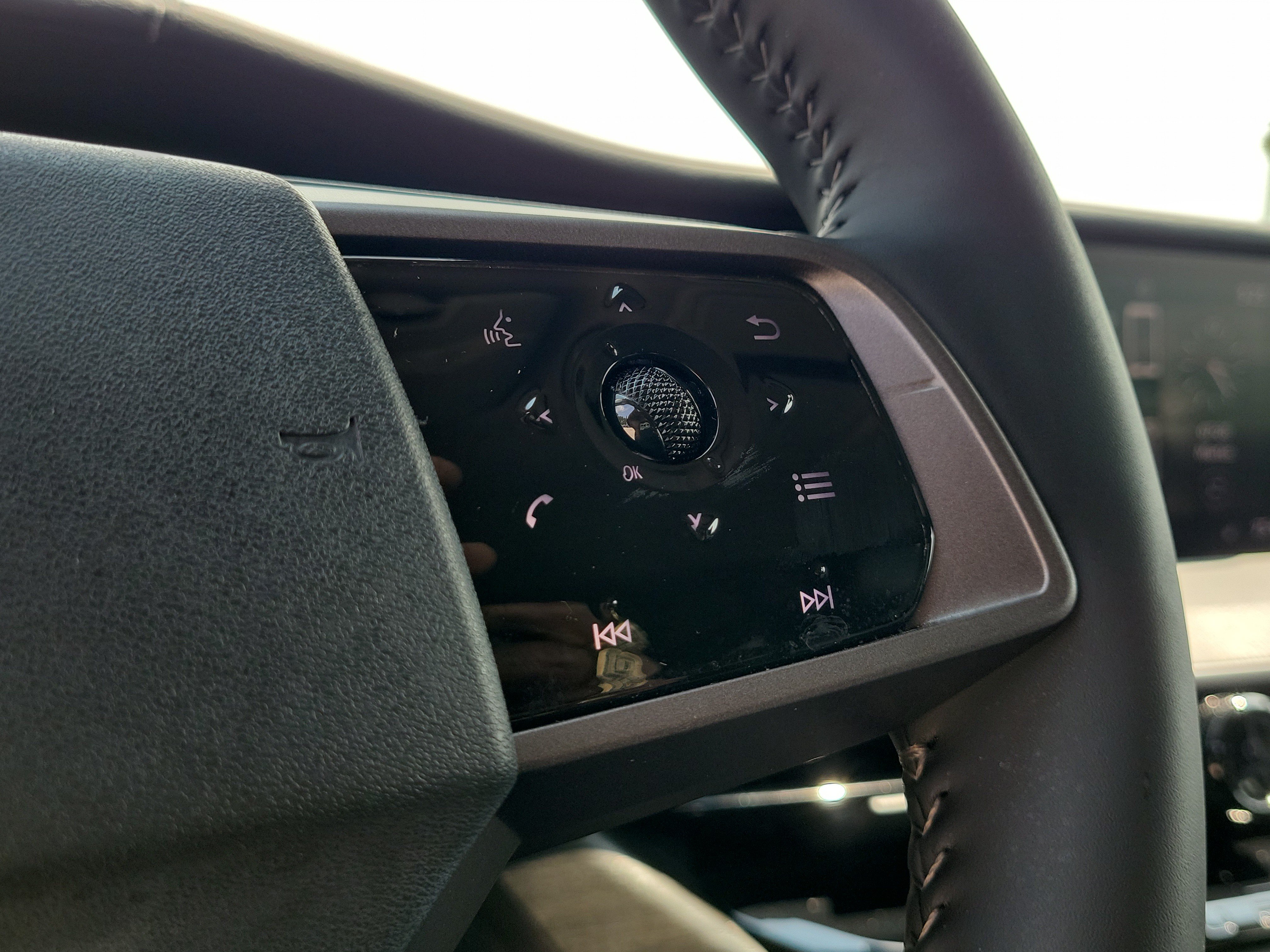 Certified 2025 Nissan Murano SV AWD/4WD image 23