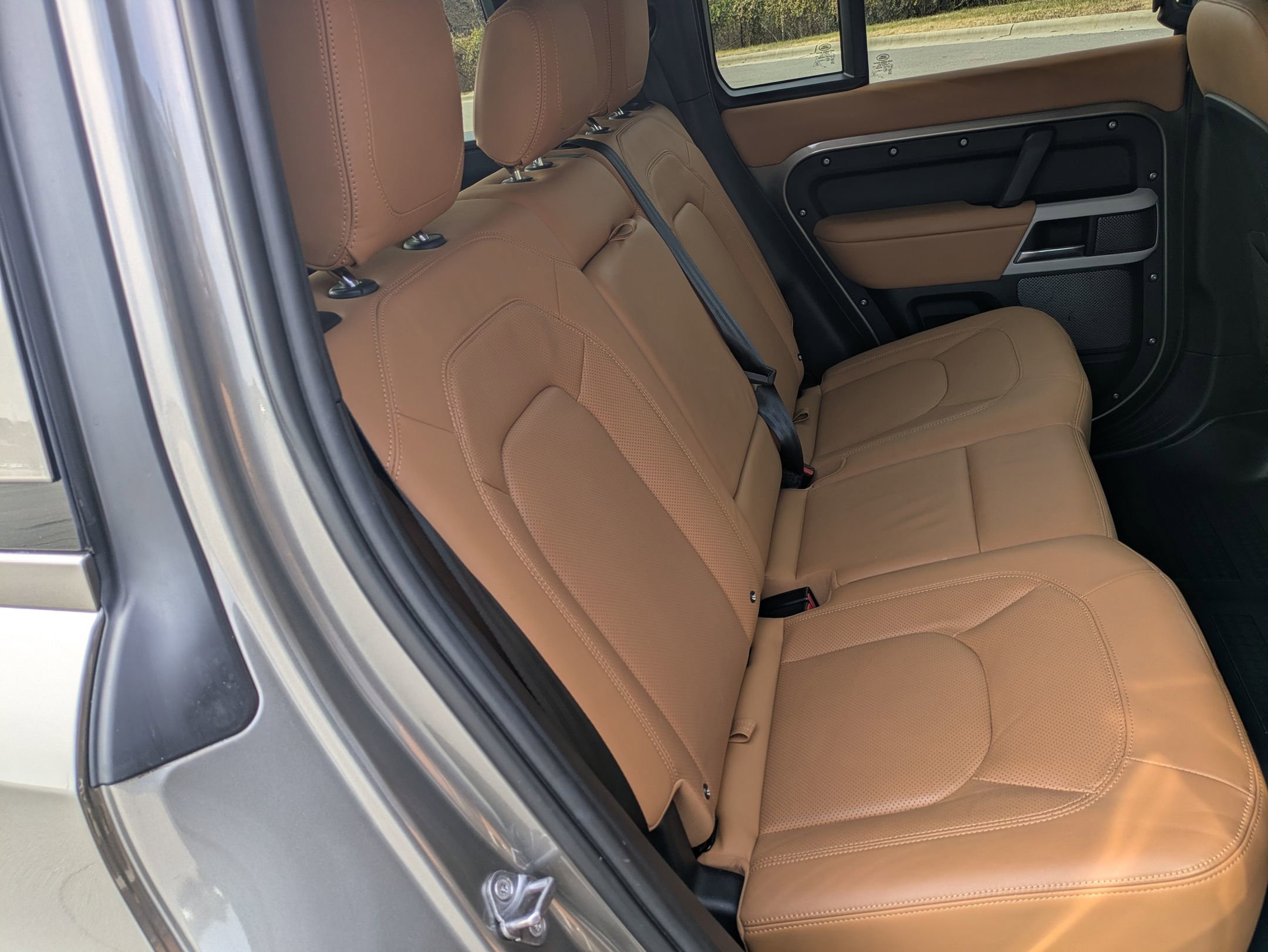 Certified 2024 Land Rover Defender 110 S image 29