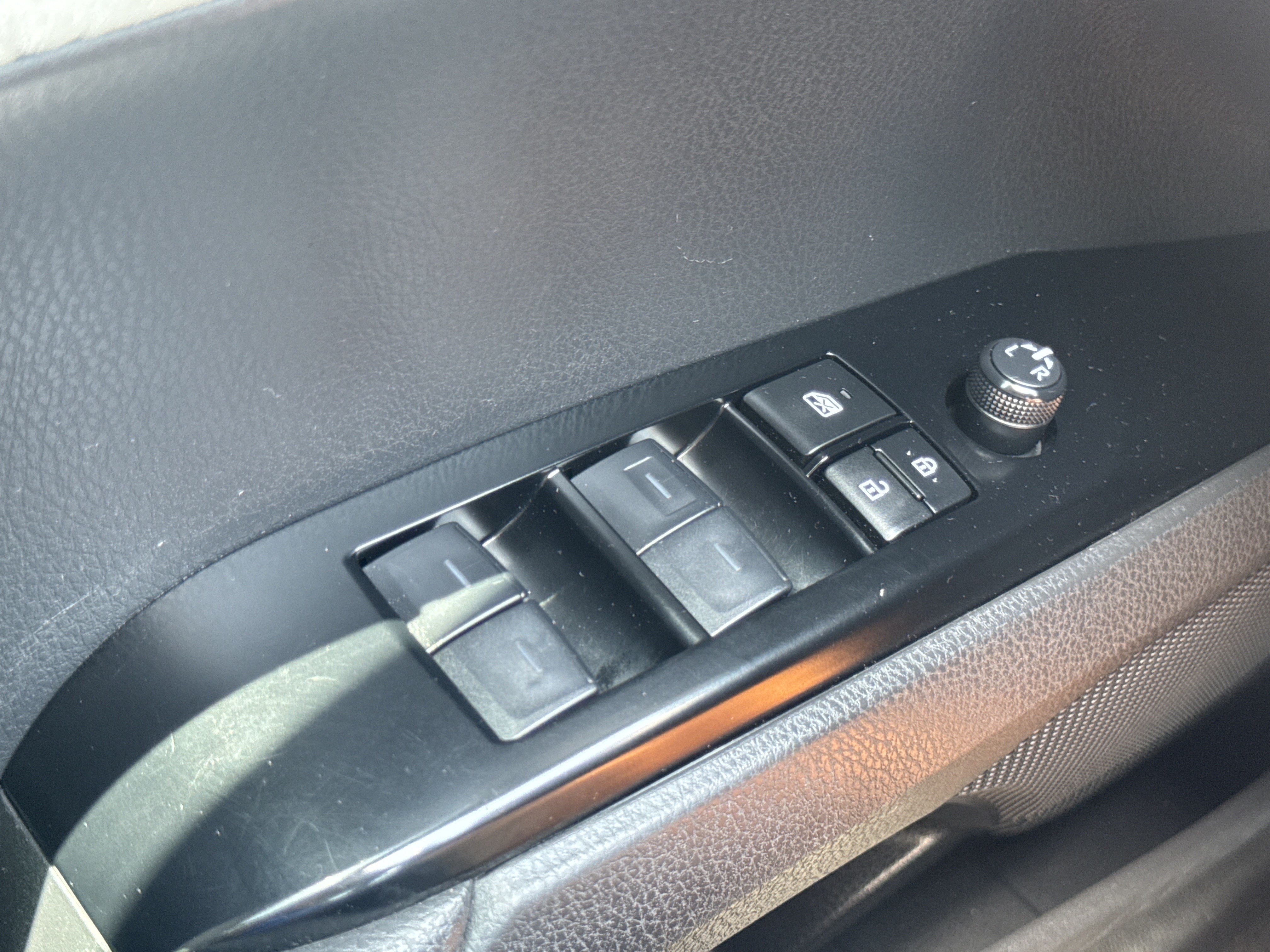 Used 2025 Toyota Camry XLE FWD image 21