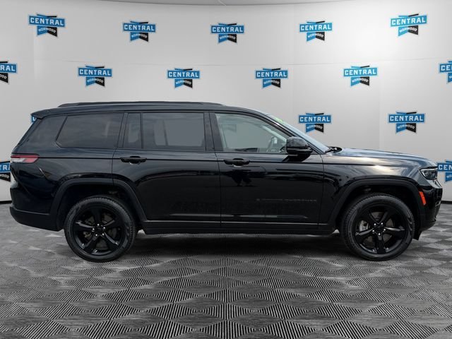 Used 2023 Jeep Grand Cherokee L Limited w/ Black Appearance Package AWD/4WD image 7
