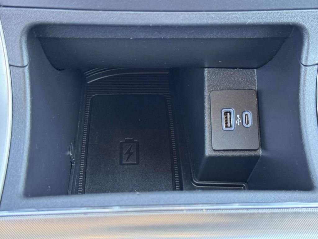 Used 2022 Ford Edge SEL w/ Convenience Package AWD/4WD image 9