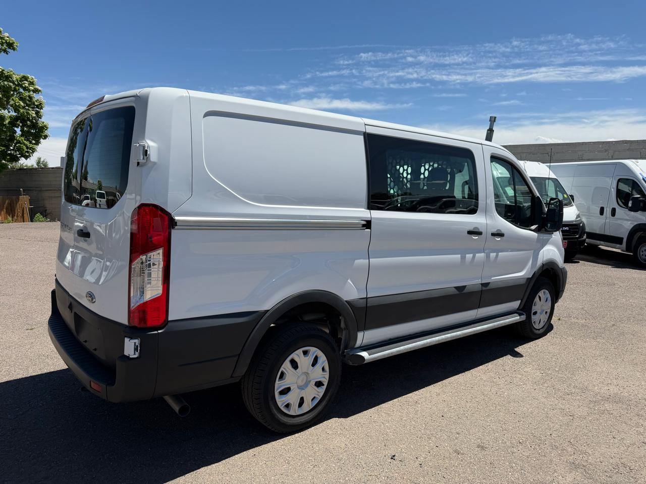 Used 2025 Ford Transit 250 Low Roof w/ Exterior Upgrade Package RWD image 4