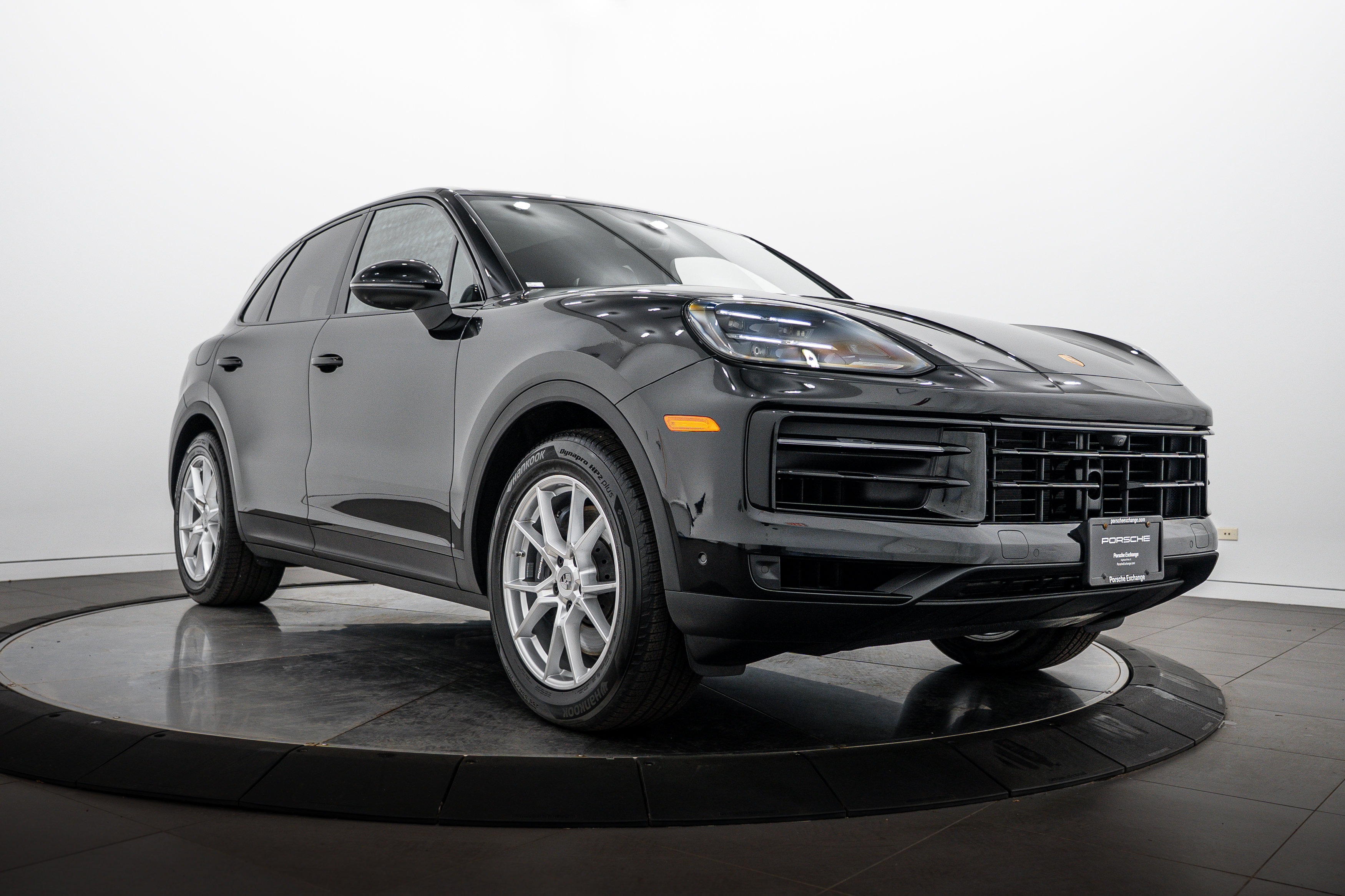 Certified 2026 Porsche Cayenne AWD/4WD image 9