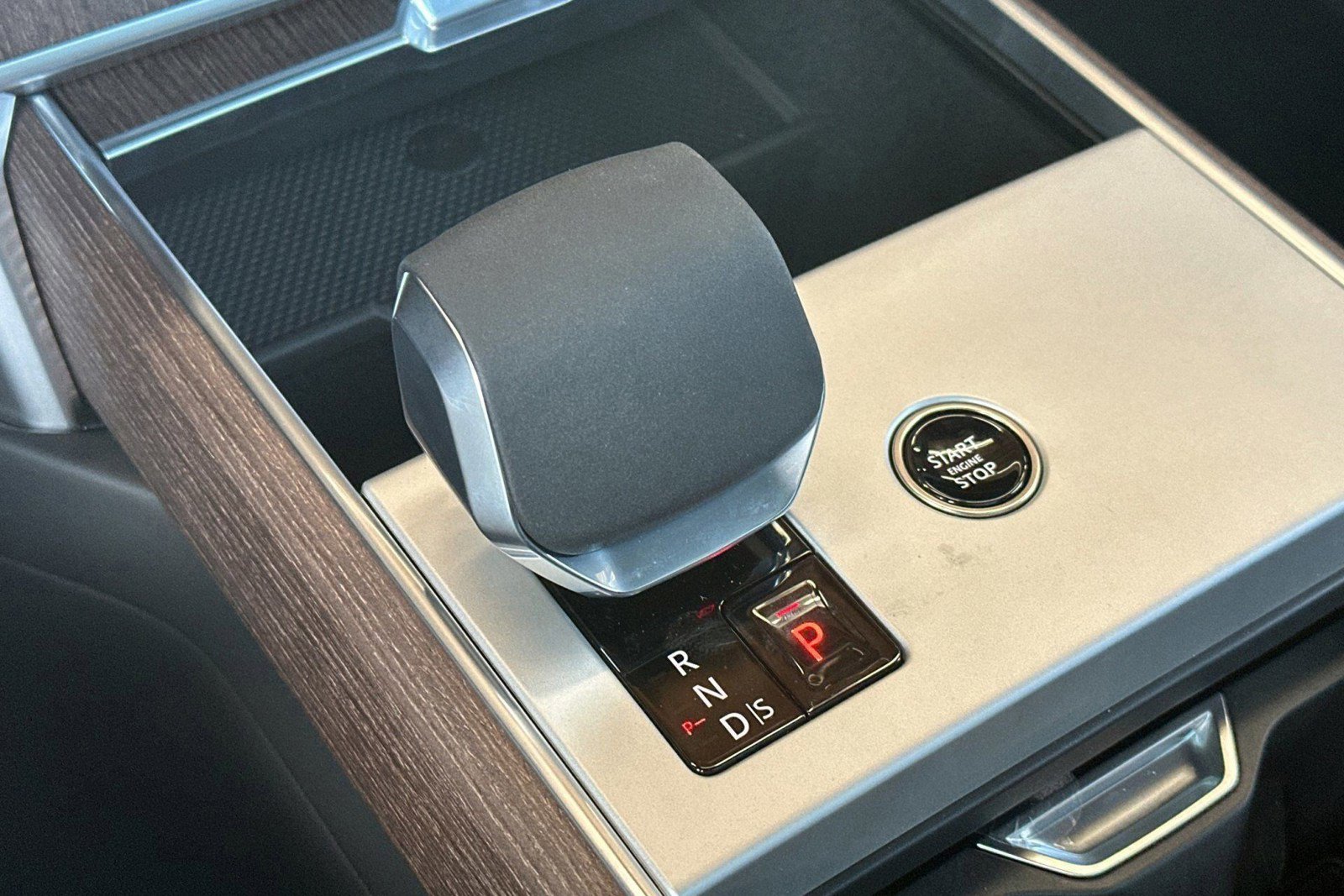 New 2026 Land Rover Range Rover SE AWD/4WD image 24