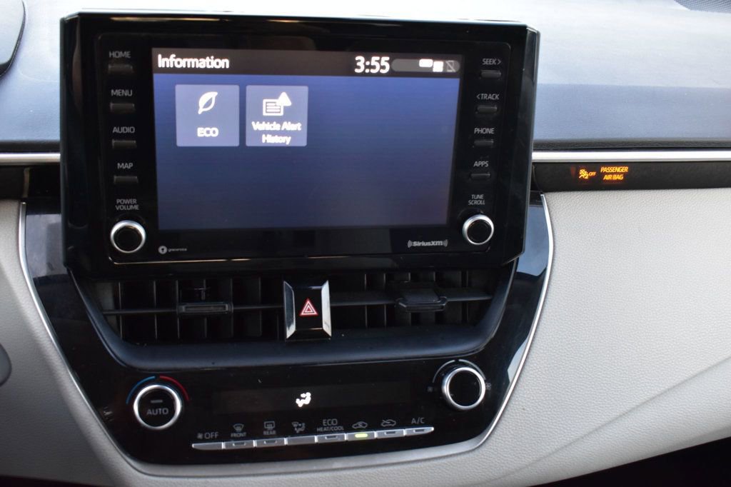 Used 2022 Toyota Corolla LE image 26