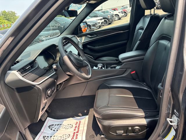 Used 2026 Jeep Grand Cherokee Limited w/ Limited Altitude Package AWD/4WD image 8