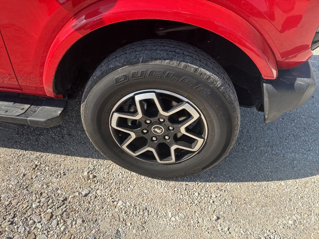 Used 2022 Ford Bronco Outer Banks image 14