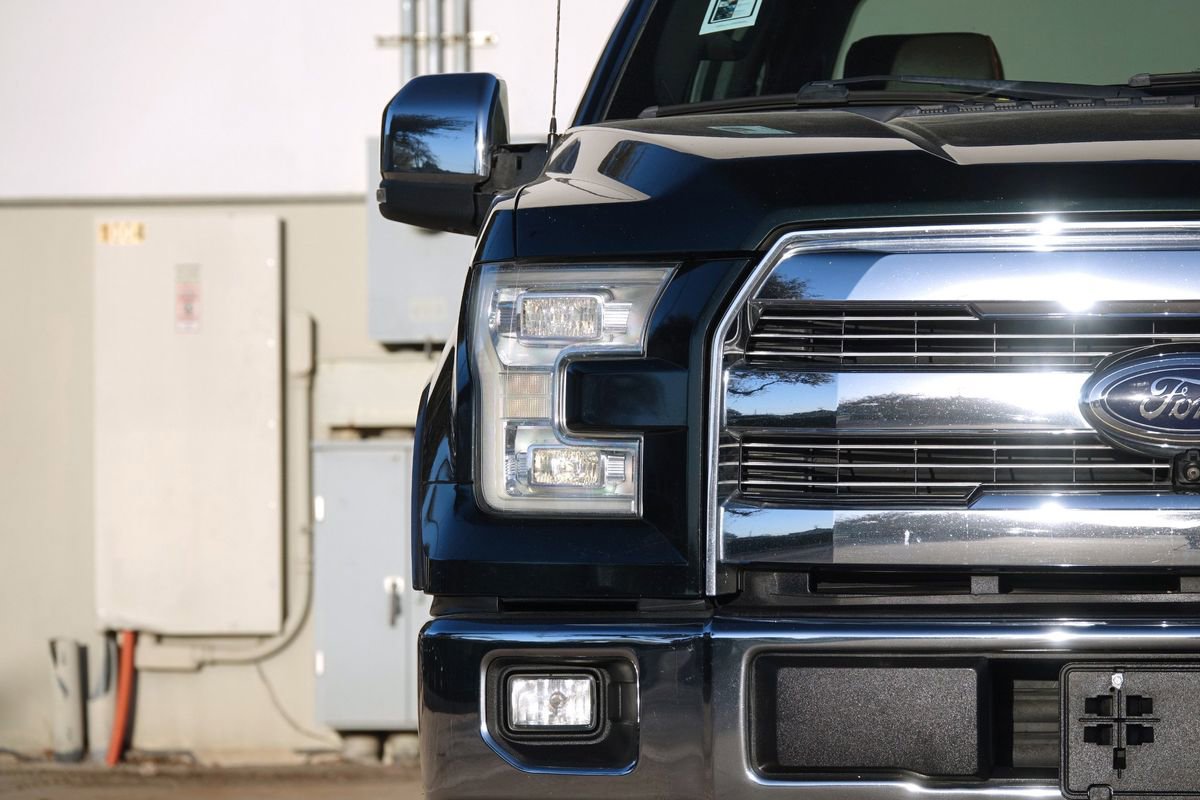 Used 2015 Ford F150 King Ranch w/ Equipment Group 601A Luxury image 19