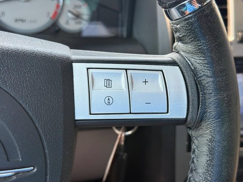 Used 2006 Chrysler 300 SRT8 w/ SRT Option Group II RWD image 21
