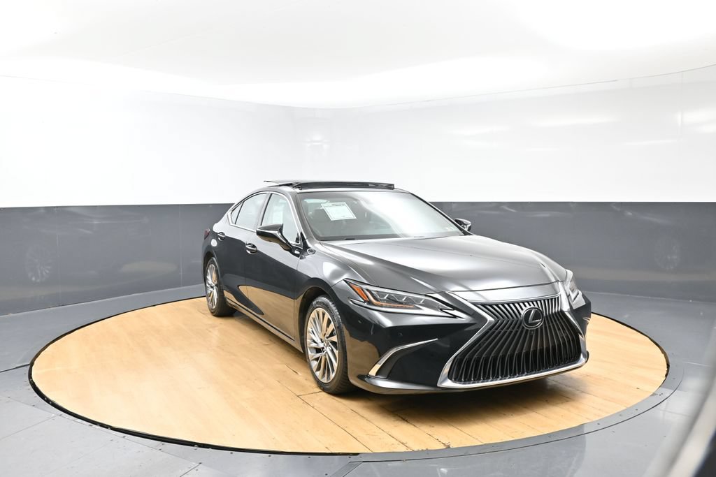 Used 2019 Lexus ES 350 Ultra Luxury w/ Accessory Package 2 FWD image 3