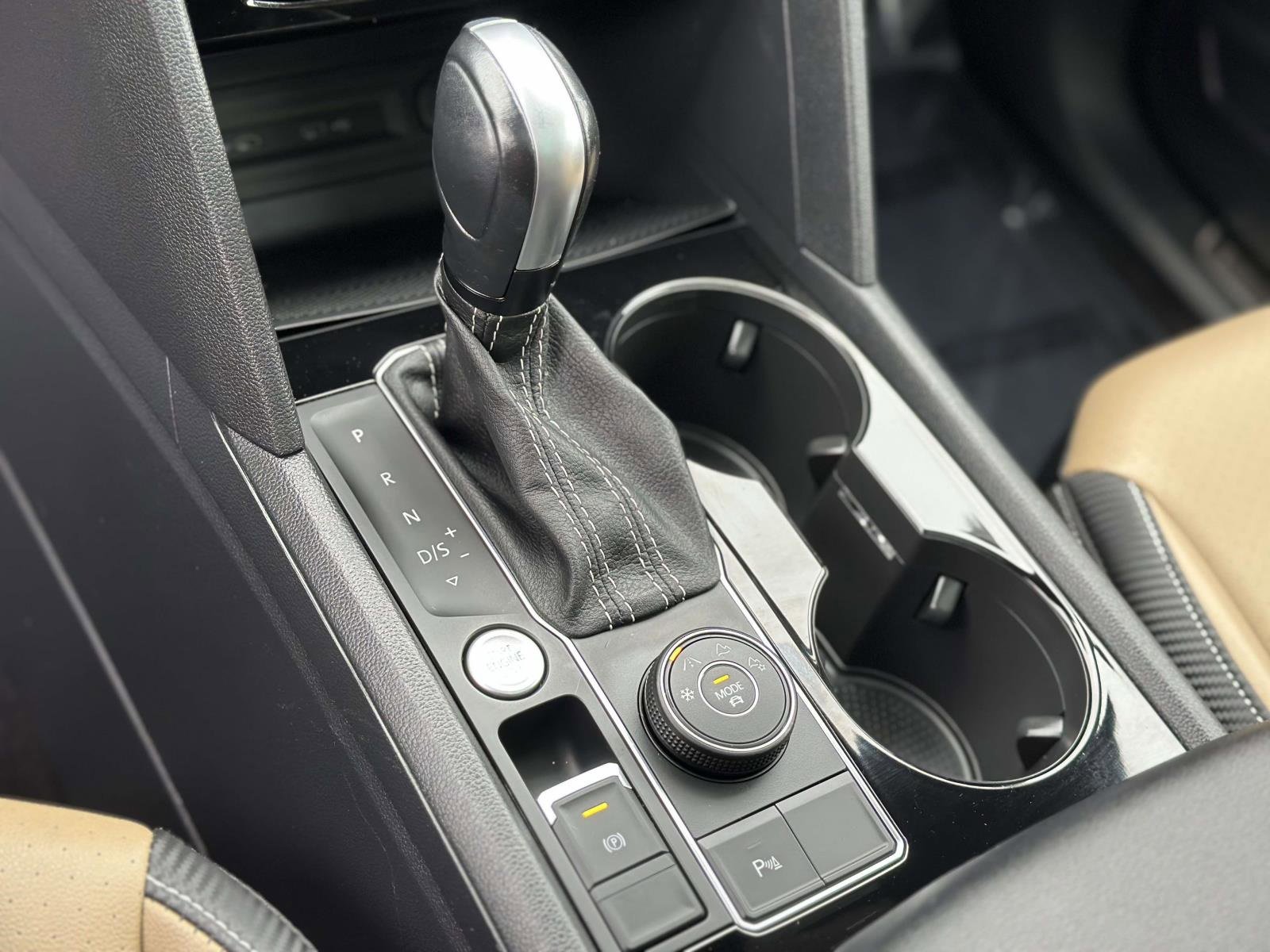 Used 2023 Volkswagen Atlas Cross Sport SEL image 13