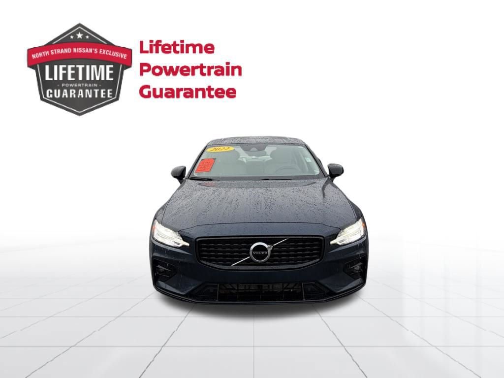 Used 2022 Volvo S60 B5 Momentum w/ Premium Package image 10
