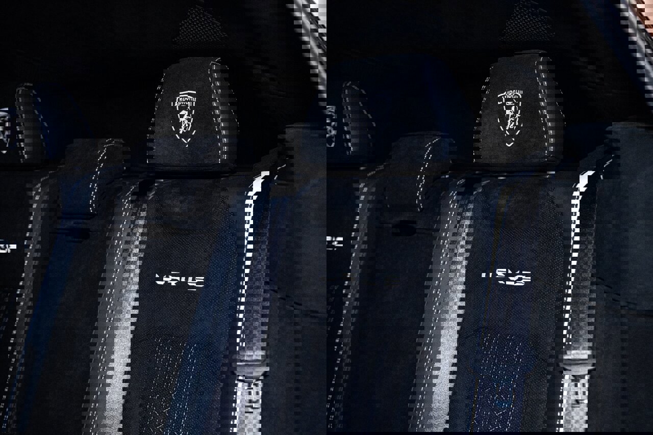 Used 2023 Lamborghini Urus Performante image 16