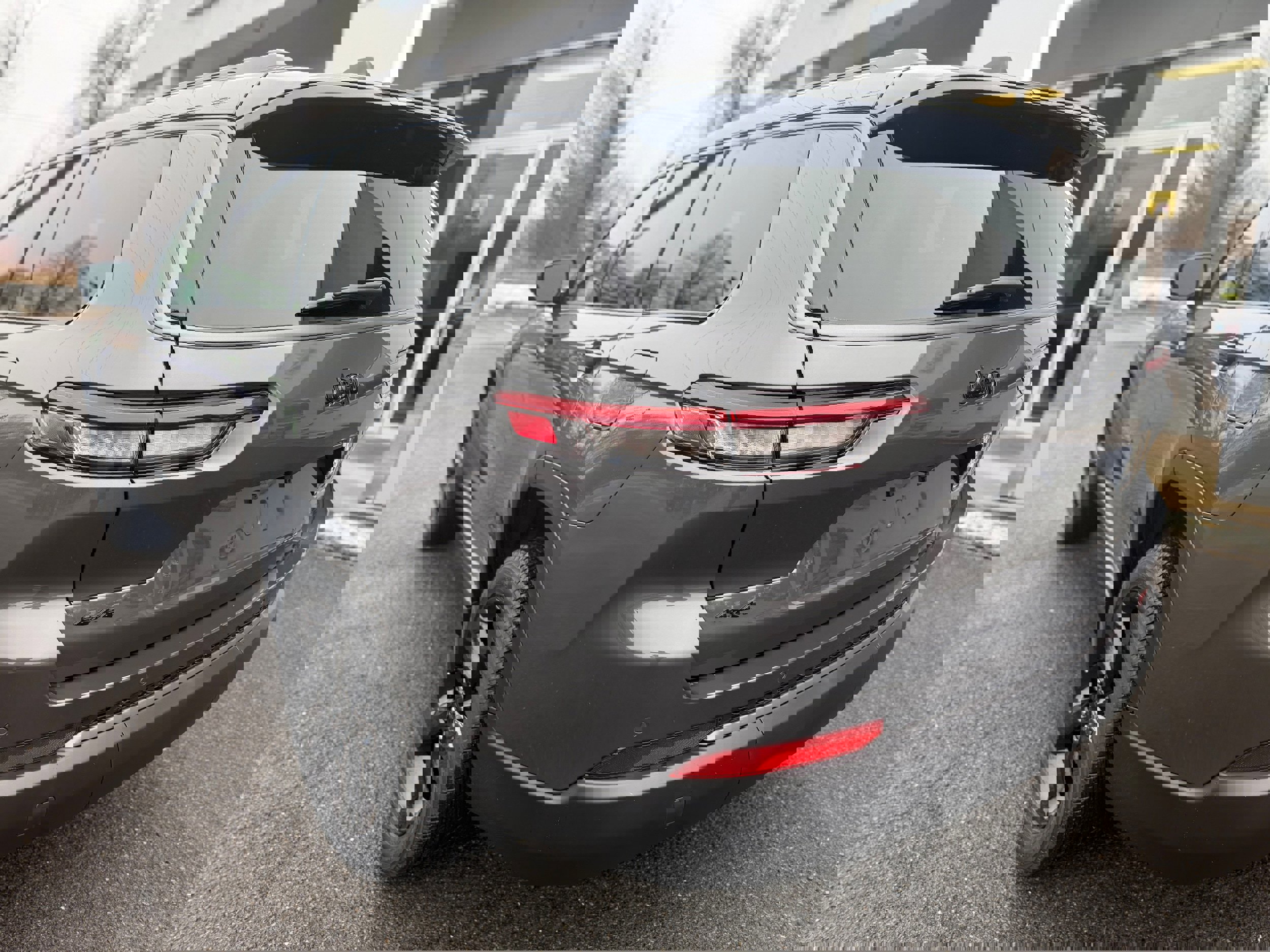 New 2026 Jeep Grand Cherokee L Limited w/ Limited Altitude Package image 10