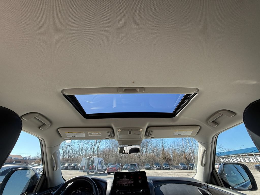 Used 2023 INFINITI QX80 Luxe w/ Cargo Package AWD/4WD image 12