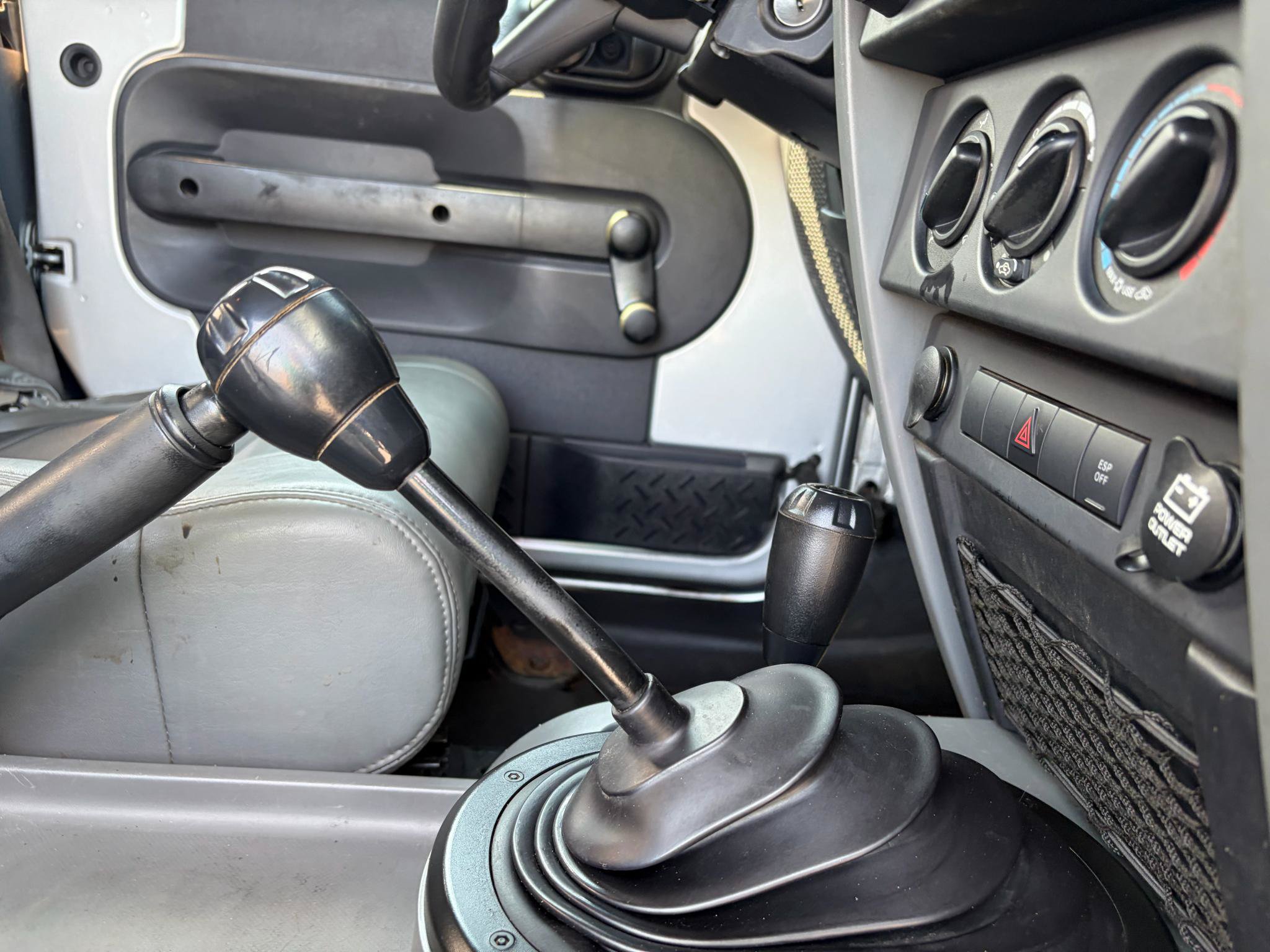 Used 2009 Jeep Wrangler X AWD/4WD image 29