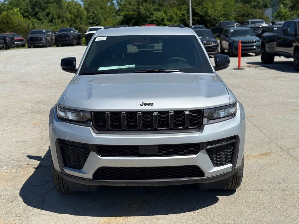 New 2026 Jeep Grand Cherokee Altitude AWD/4WD image 3