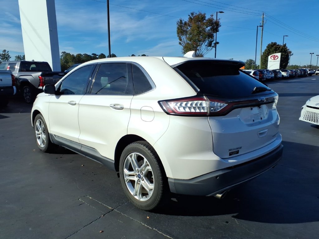 Used 2018 Ford Edge Titanium w/ Technology Package FWD image 5