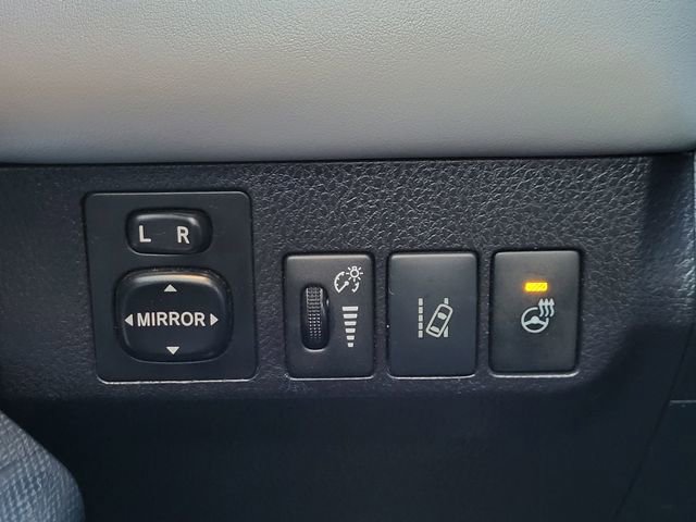 Used 2018 Toyota RAV4 Adventure image 31