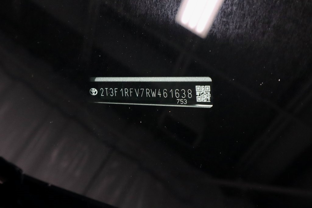 Used 2024 Toyota RAV4 LE image 31