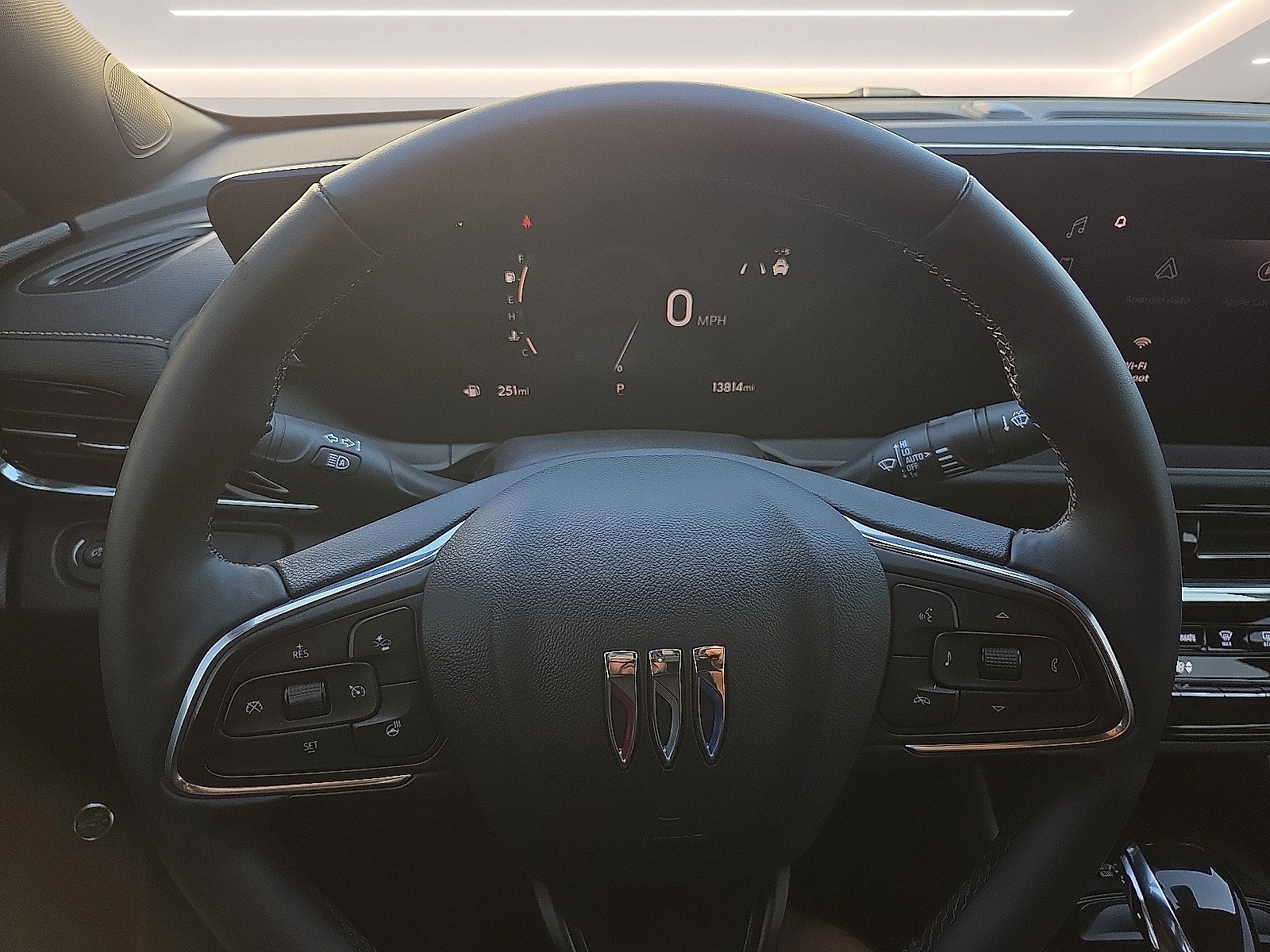 Used 2025 Buick Envista Avenir FWD image 4