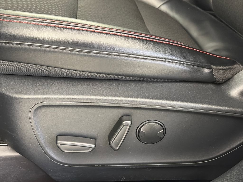 Used 2025 Ford Escape ST-Line Select AWD/4WD image 26