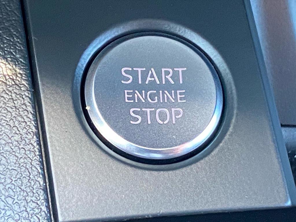 Used 2023 Audi A4 2.0T Premium image 17