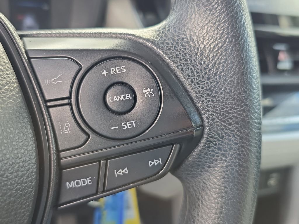 Used 2022 Toyota Corolla Cross L image 20