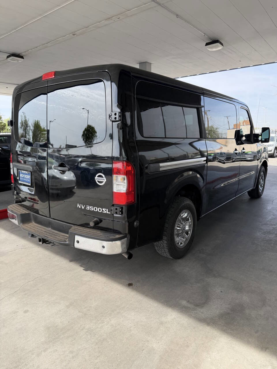 Used 2018 Nissan NV 3500 SL image 6