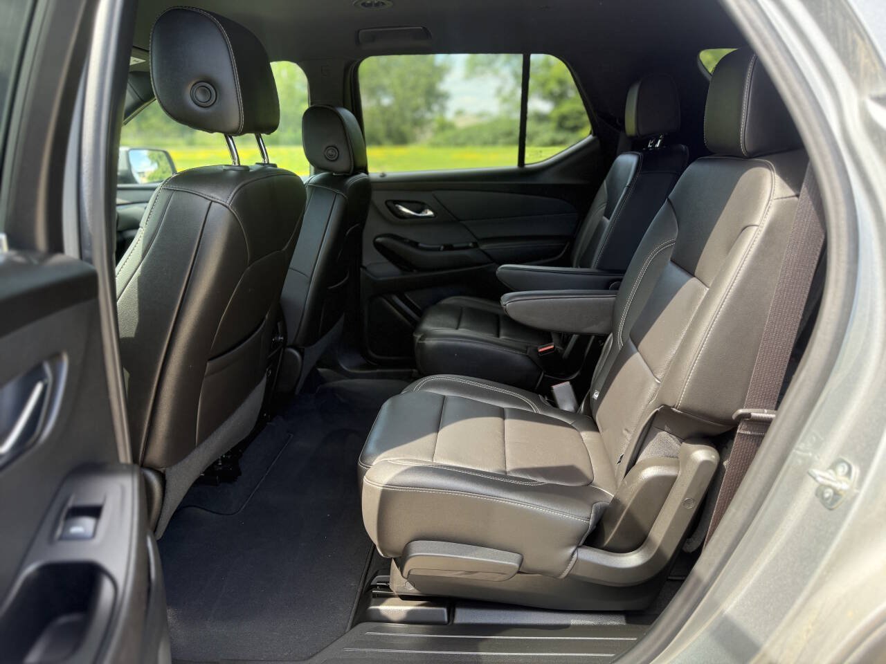 Used 2023 Chevrolet Traverse LT AWD/4WD image 10