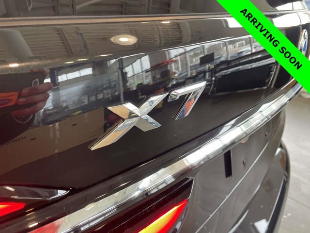 Used 2023 BMW X7 xDrive40i w/ Executive Package image 8