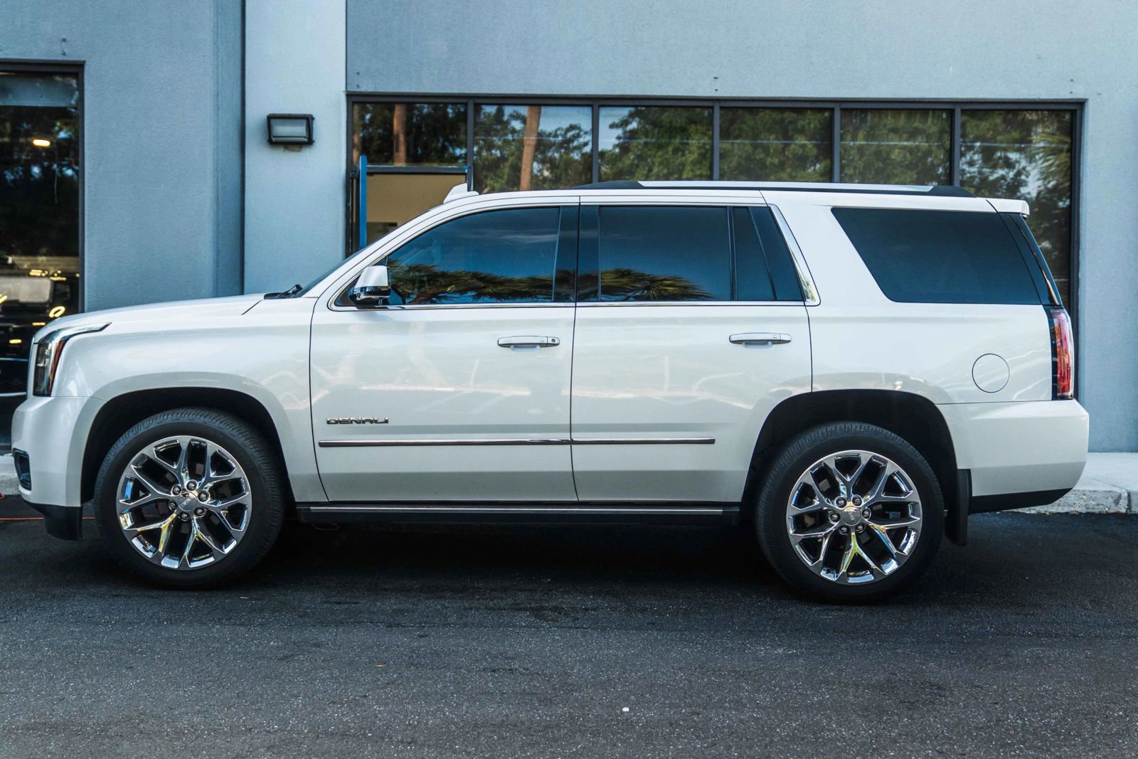 Used 2018 GMC Yukon Denali w/ Open Road Package RWD image 8