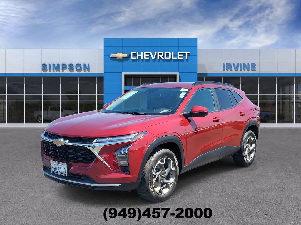 Used 2024 Chevrolet Trax LT w/ Driver Confidence Package FWD image 4