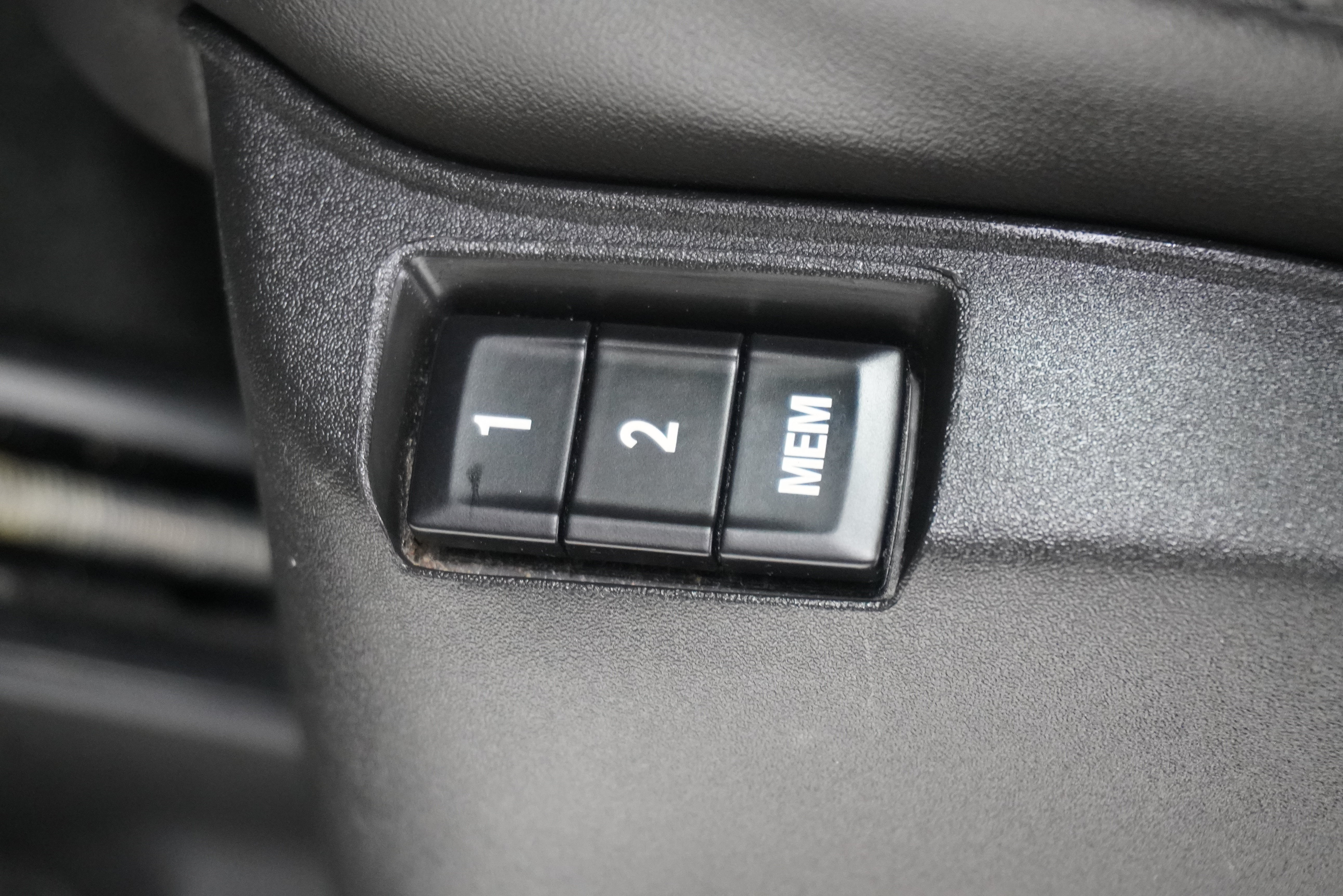 Used 2013 Chevrolet Equinox LTZ FWD image 16