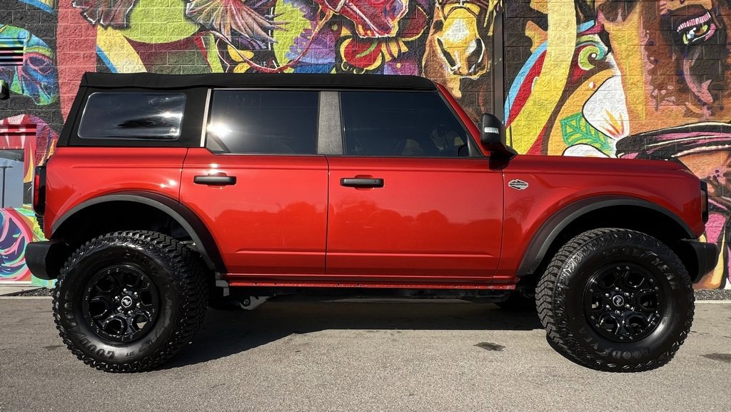 Used 2023 Ford Bronco Wildtrak image 10