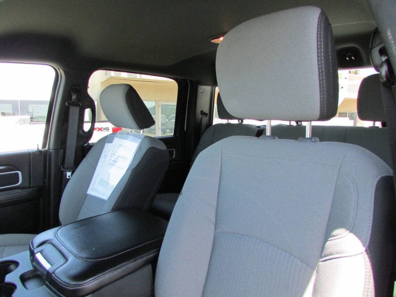 Used 2024 RAM 3500 SLT AWD/4WD image 20