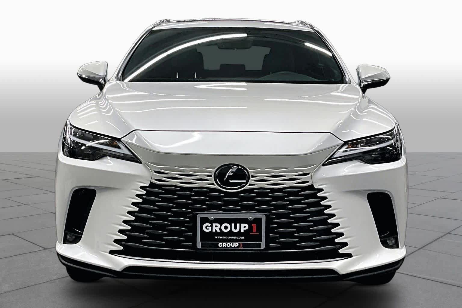 Used 2024 Lexus RX 350 Premium Plus w/ Cold Area Package FWD image 4