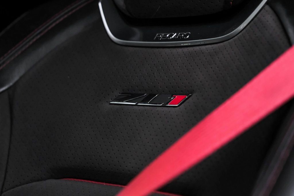 Used 2018 Chevrolet Camaro ZL1 image 20