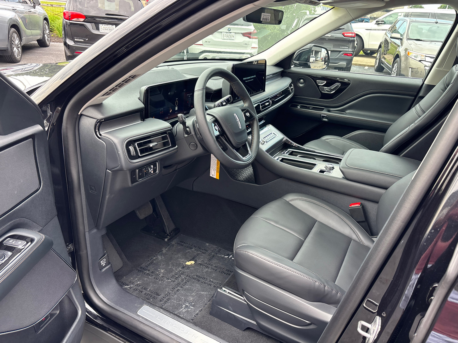 New 2026 Lincoln Aviator AWD image 24