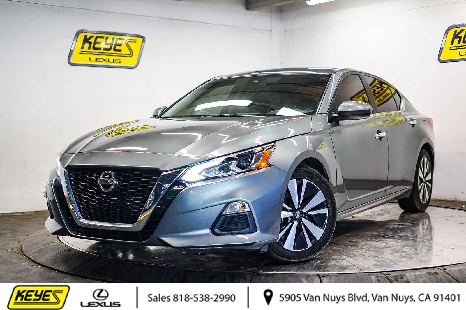 Used 2022 Nissan Altima 2.5 SV image 1