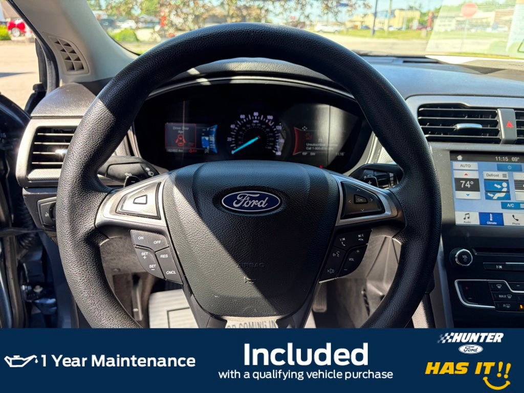 Used 2018 Ford Fusion SE w/ Fusion SE Technology Package FWD image 7